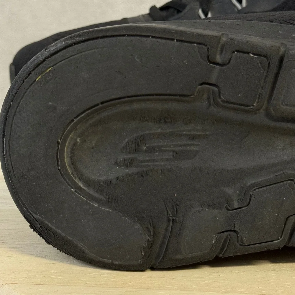 Skechers hands free